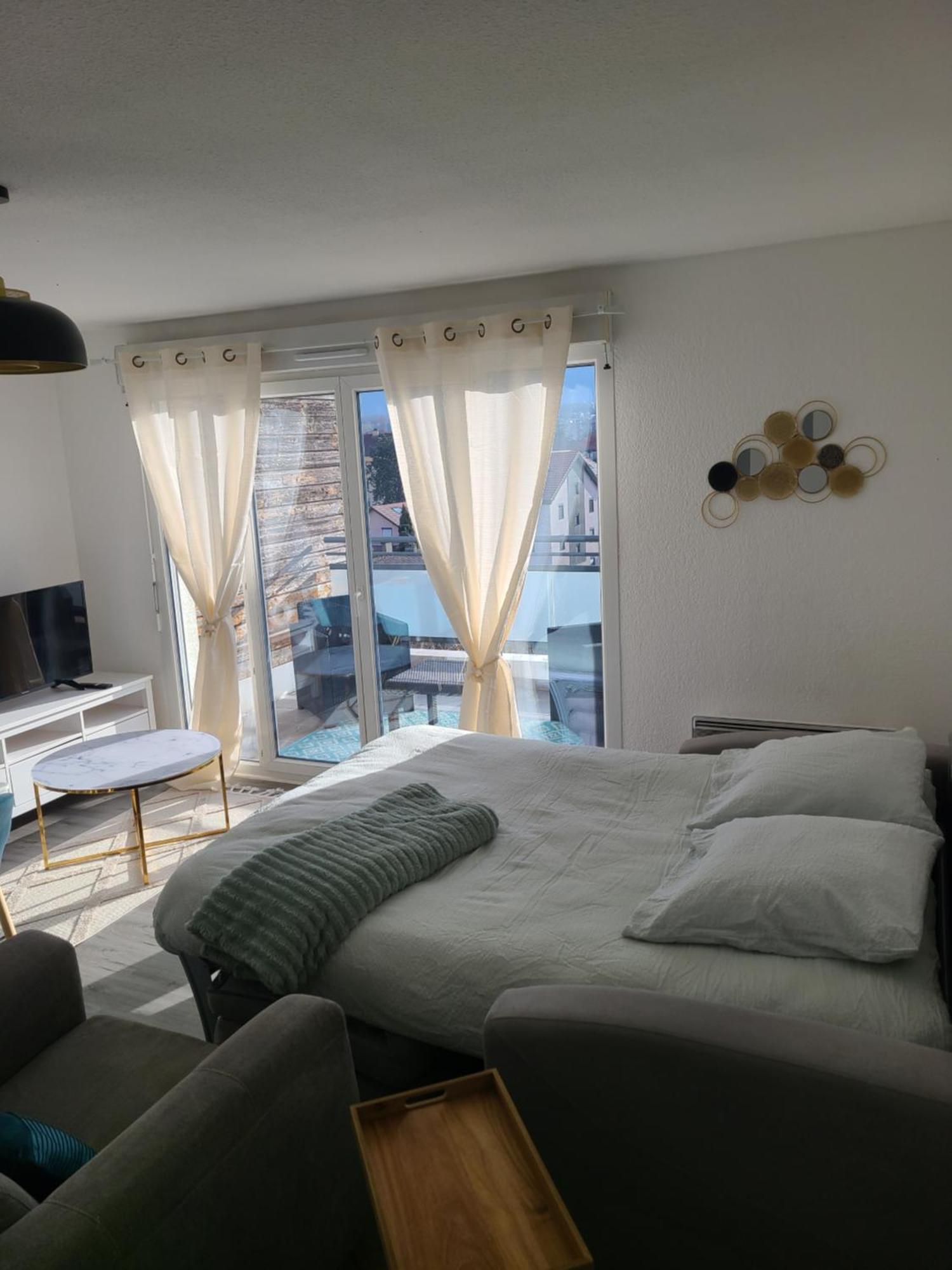 Joli T2 Proche Gare Avec Vue Apartment Анмас Екстериор снимка