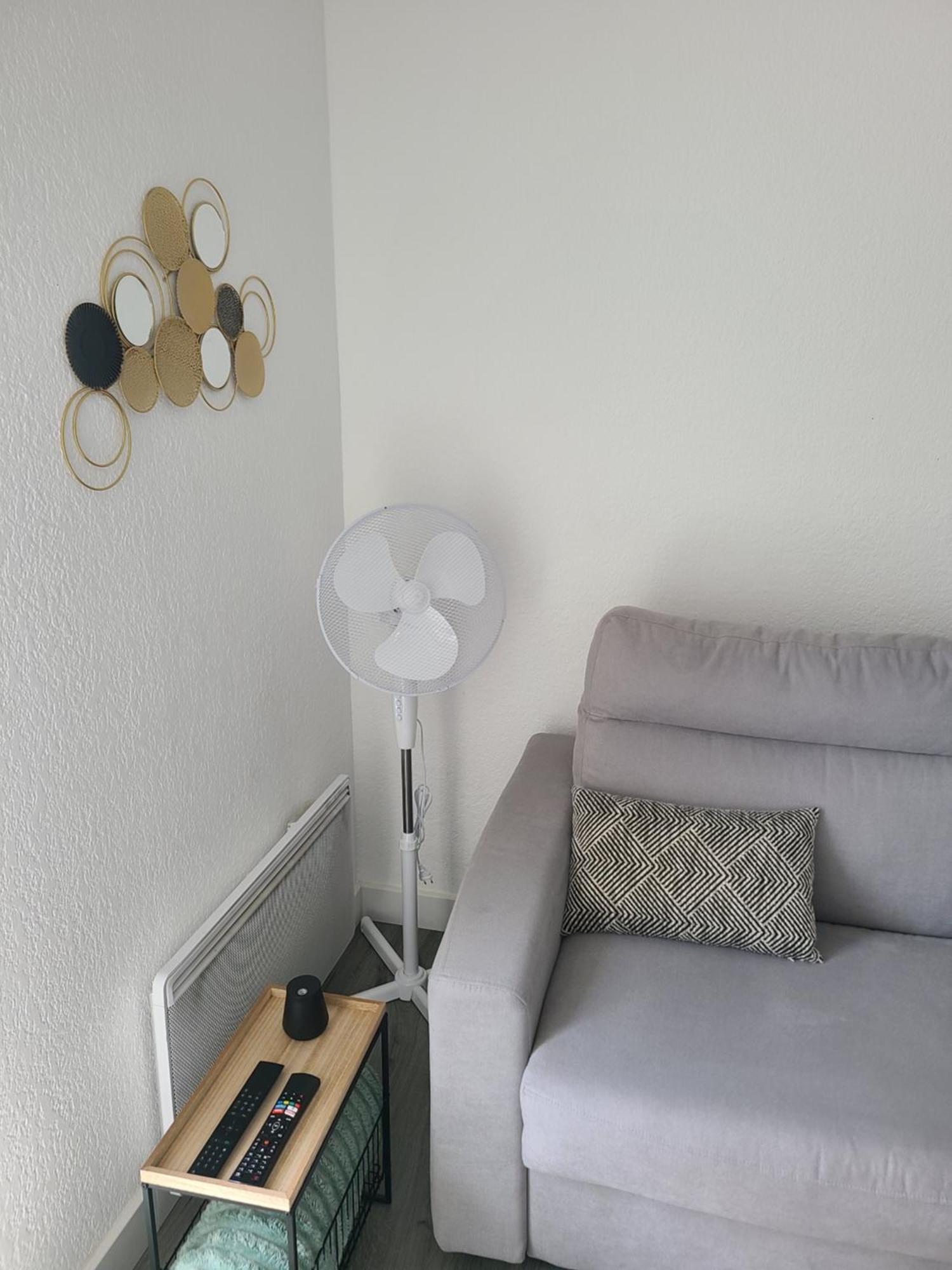 Joli T2 Proche Gare Avec Vue Apartment Анмас Екстериор снимка